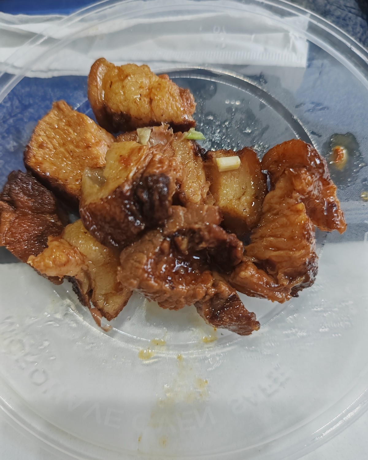 最近不知道吃什么，但是想吃肉肉了，正好去超市买点东西，看到大