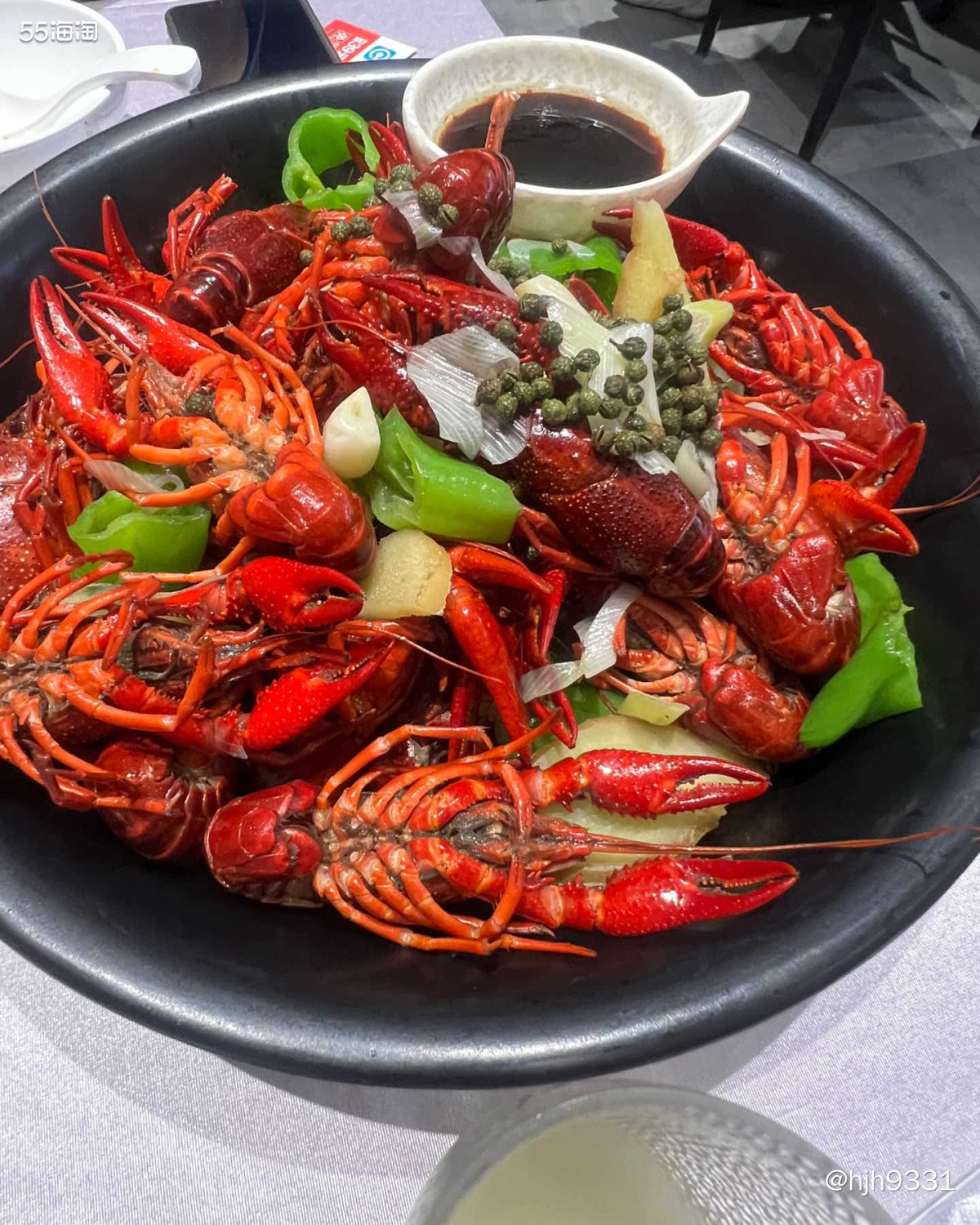 🦞昨天孩子学校组织去学农了，今天下午才回来。两个人在家不想