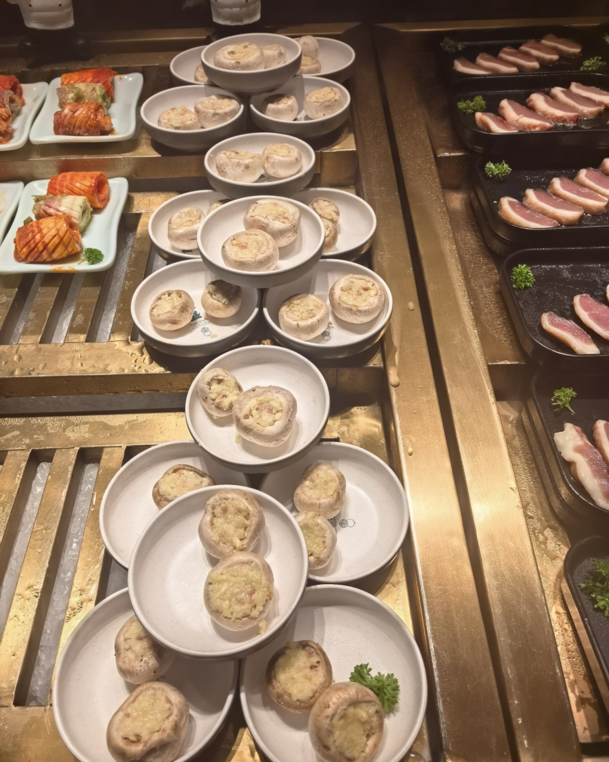 🍑今天来社区努力补美食帖啦！先来分享一顿烤肉自助，还是月初