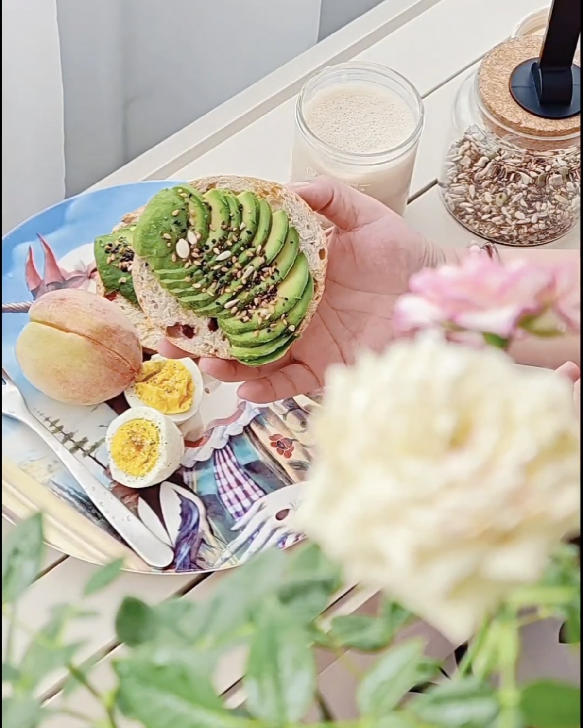 ✨今日份早餐公式： 🥯烤贝果 + 🥑牛油果种子叠叠乐 +