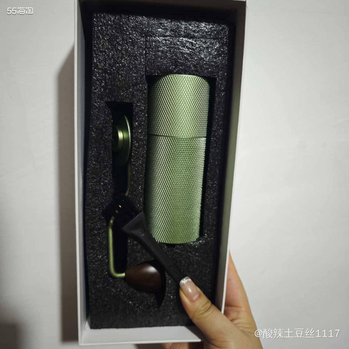 在京东下单了Zigo磨豆机，最惊喜的就是这个绿色！实物颜色非