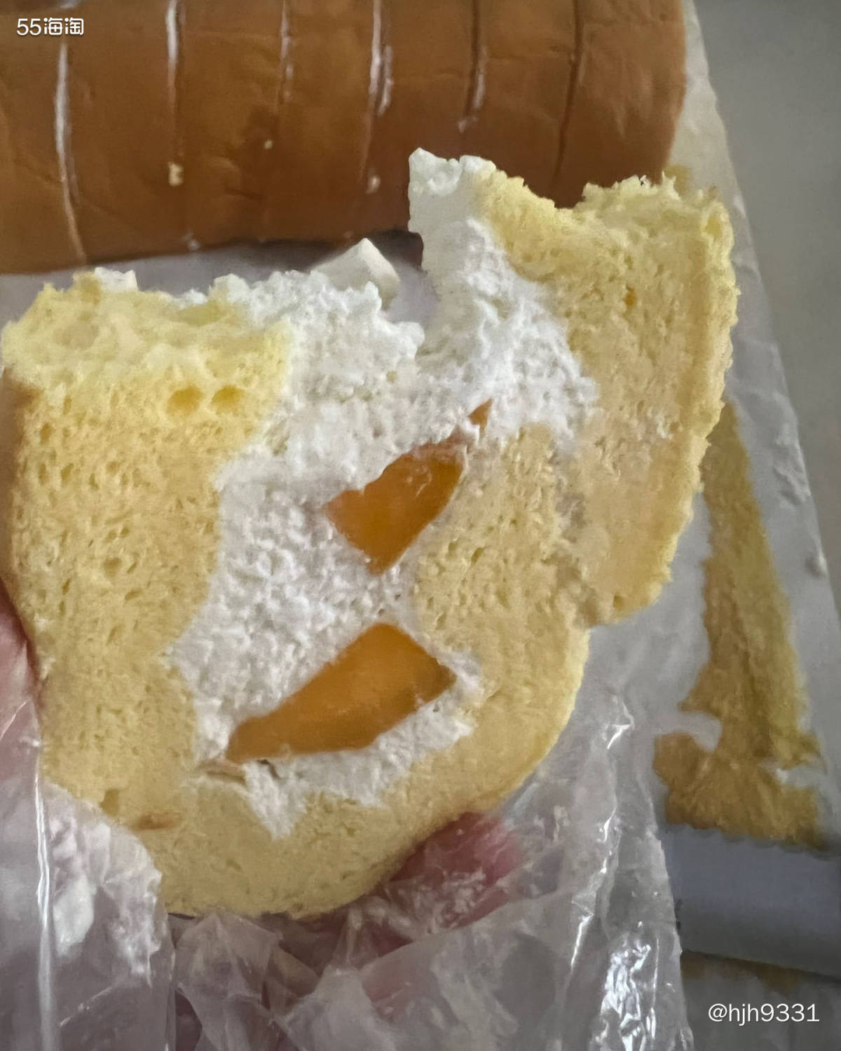 🍰这款蛋糕卷好多年前也做过，但是换了烤箱，第一次居然失败了