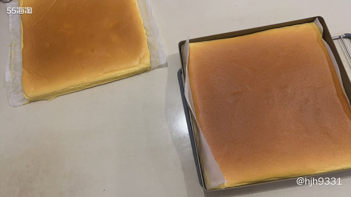 🍰这款蛋糕卷好多年前也做过，但是换了烤箱，第一次居然失败了