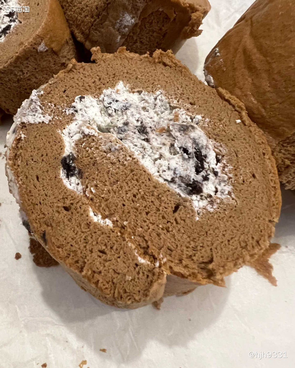 🍰这款蛋糕卷好多年前也做过，但是换了烤箱，第一次居然失败了