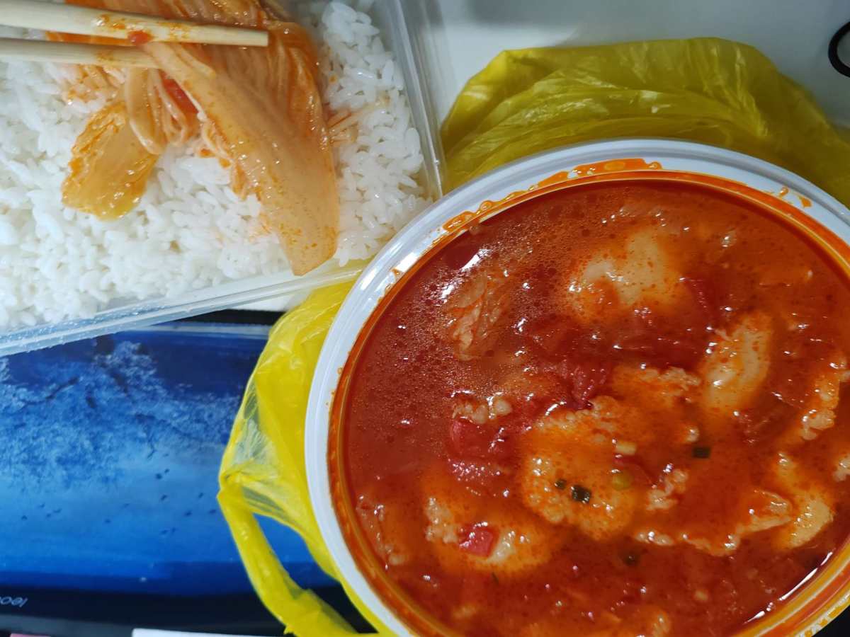 这是最近点的比较多的一家外卖店哈哈哈叫做落汤鱼！ 点的是我比