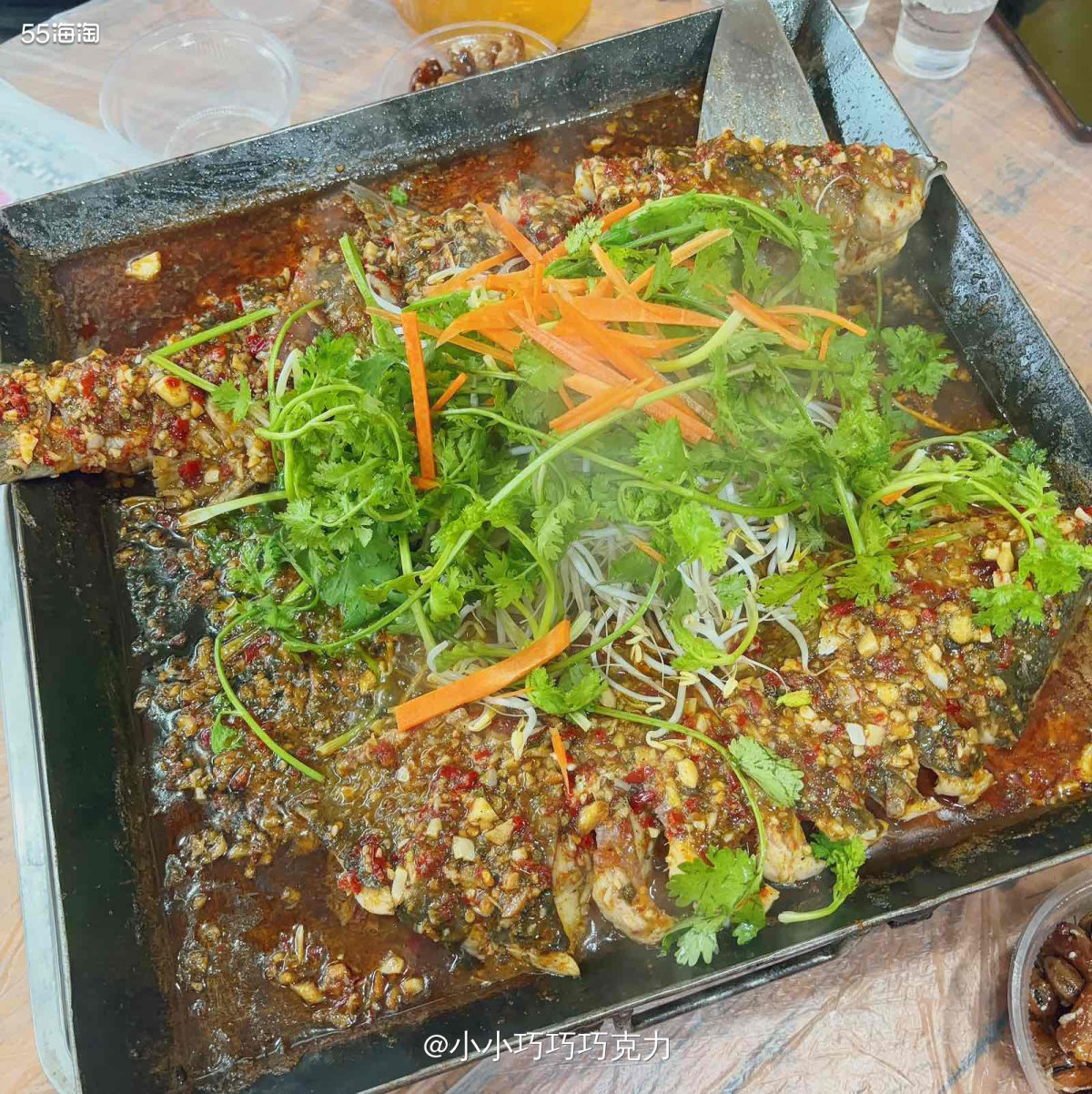 上周末又回家了，想着好久没吃路边摊大排档啦，带上爸爸妈妈大排
