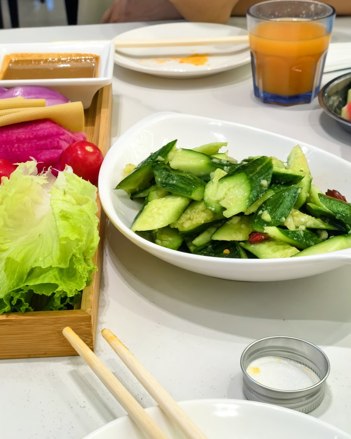 那天老板叫吃饭，我们就去了公司楼下的这家烤肉店这家烤肉店在西