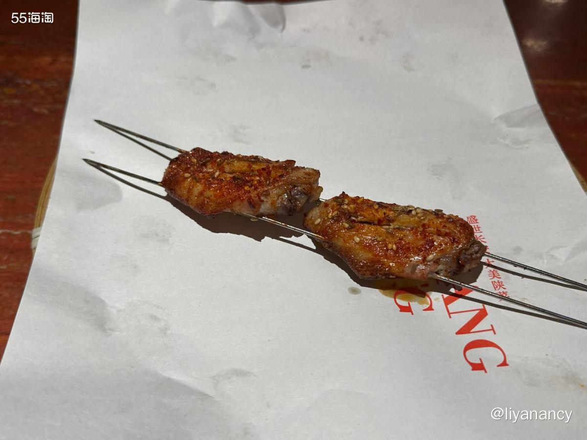 雨天，和热气腾腾的冒菜更配哦~一人食的美味冒菜，种类很丰富，