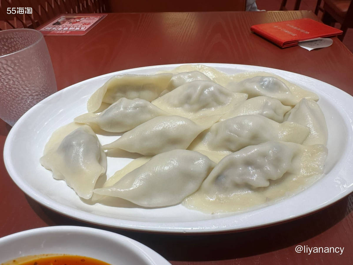 公司楼下的襄阳来了，喜欢吃他家的牛杂面，里面牛杂牛肚给的特别