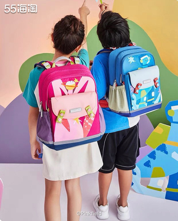 🎒本来准备让娃也在虎米挑个书包，结果她没有看上的，挑来挑去