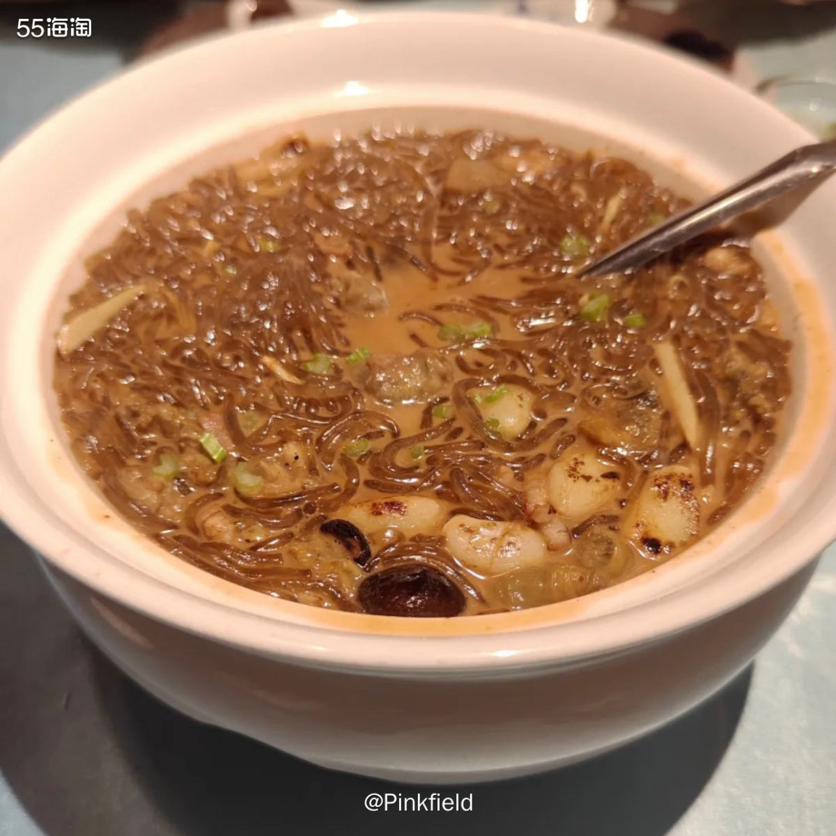 🦞上月底老友来找我玩，第二顿晚餐去了我们当地口碑还不错的一