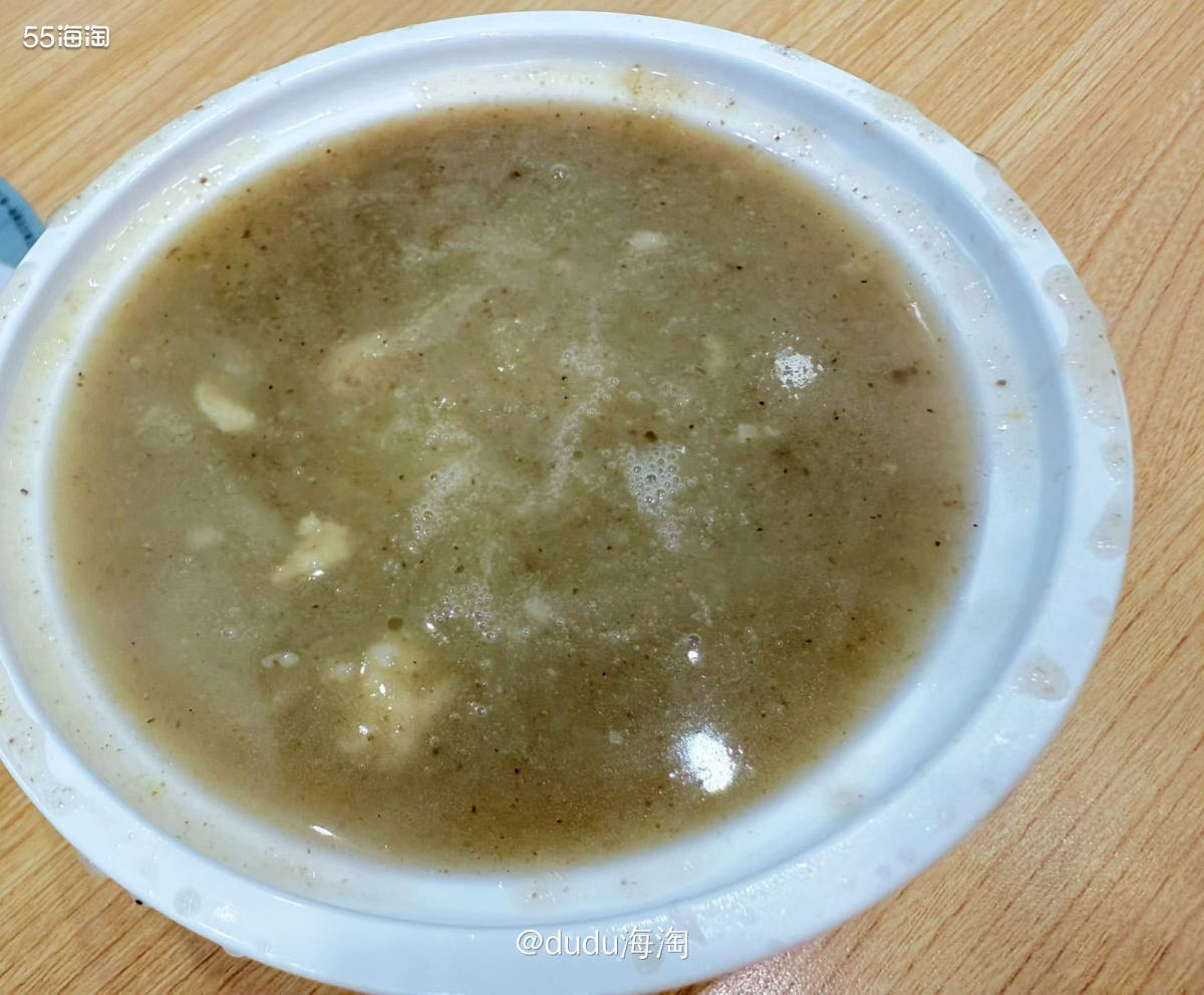 🌿周六出来玩晚餐也在外面解决了，想起之前和队友吃披萨送的一