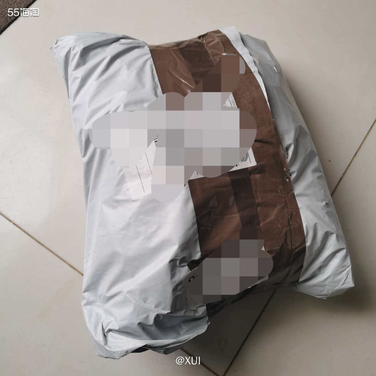 这个也是前阵子在官网买的jellycat玩偶，甜甜的玩偶加甜