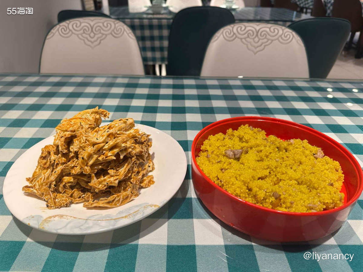 公司附近的烤鸭店，需要上二楼，去的早的话可以选窗边位，景观好