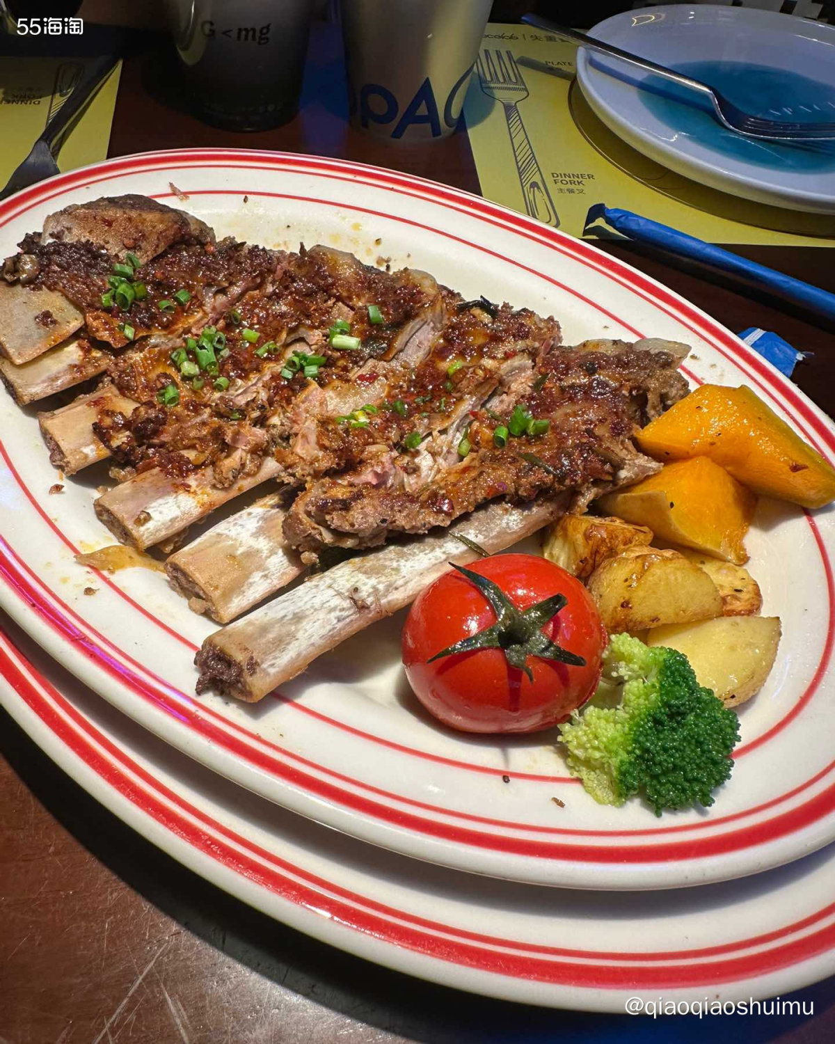 忽然想起之前在失重餐厅充的卡还没用完，趁周末去吃一下～ 一向