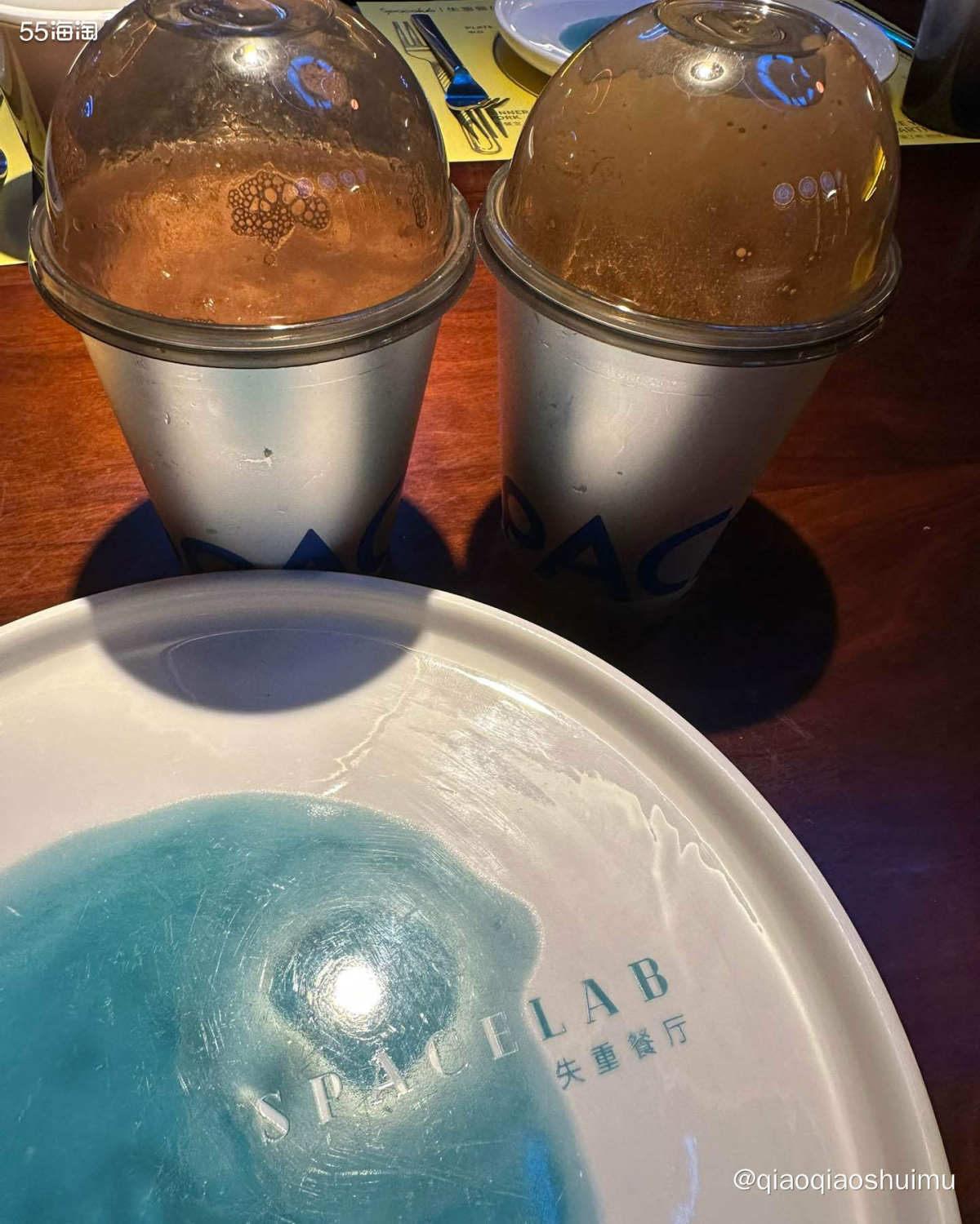 忽然想起之前在失重餐厅充的卡还没用完，趁周末去吃一下～ 一向