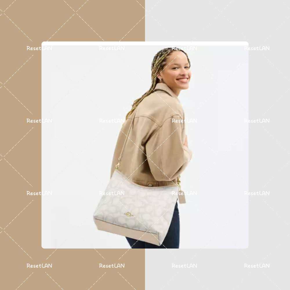 最近我姐也是入了流浪包的坑。 她非要买流浪包。国内的价格又比