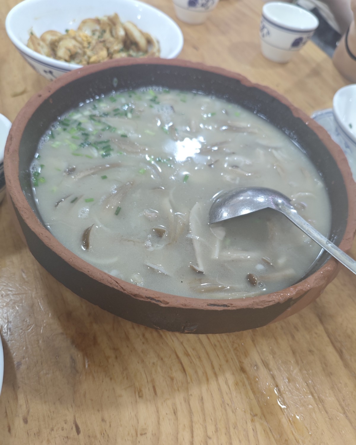 省外如果来湖南最多听的就是笨萝卜，这家属于必打卡的连锁店铺，