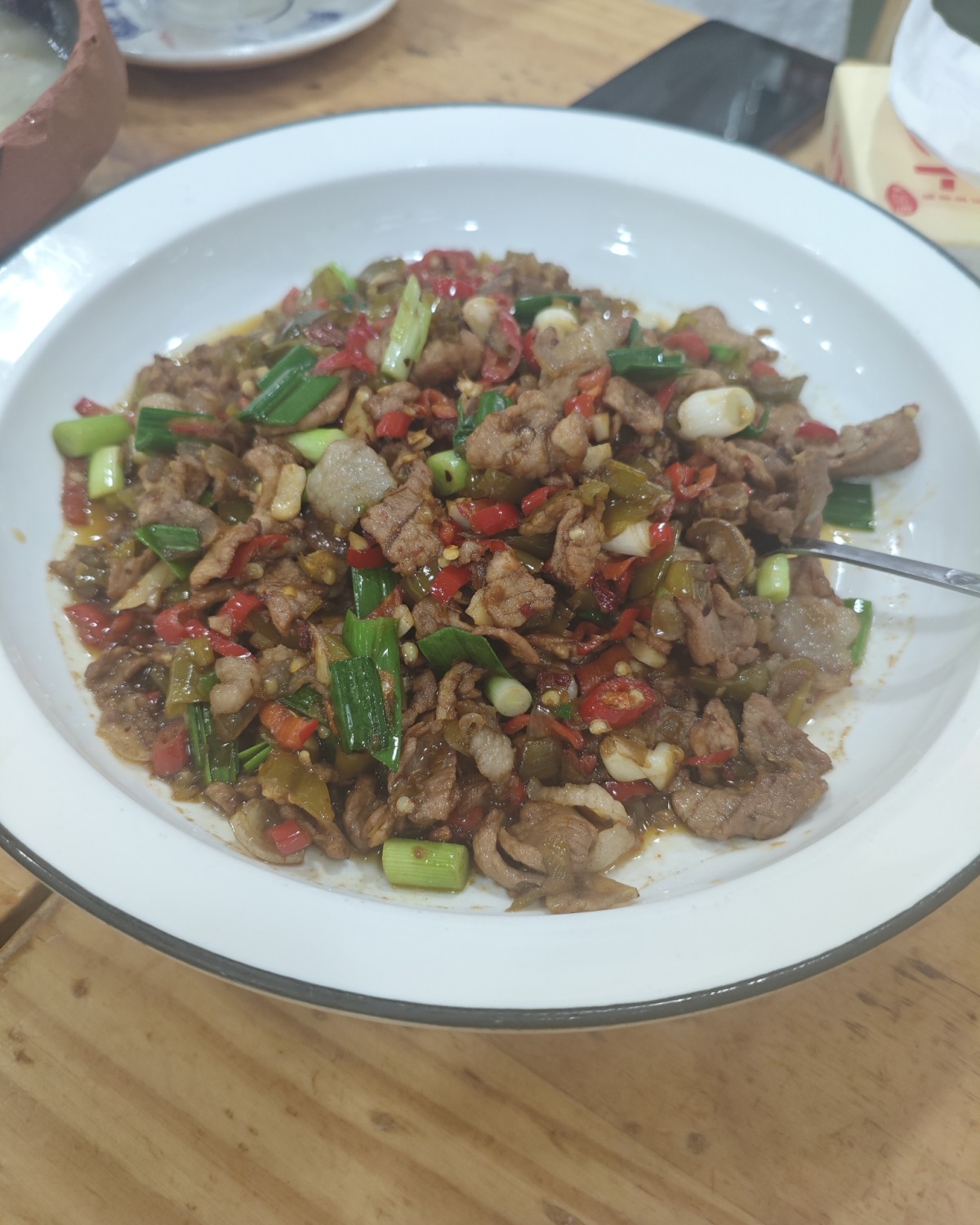 省外如果来湖南最多听的就是笨萝卜，这家属于必打卡的连锁店铺，