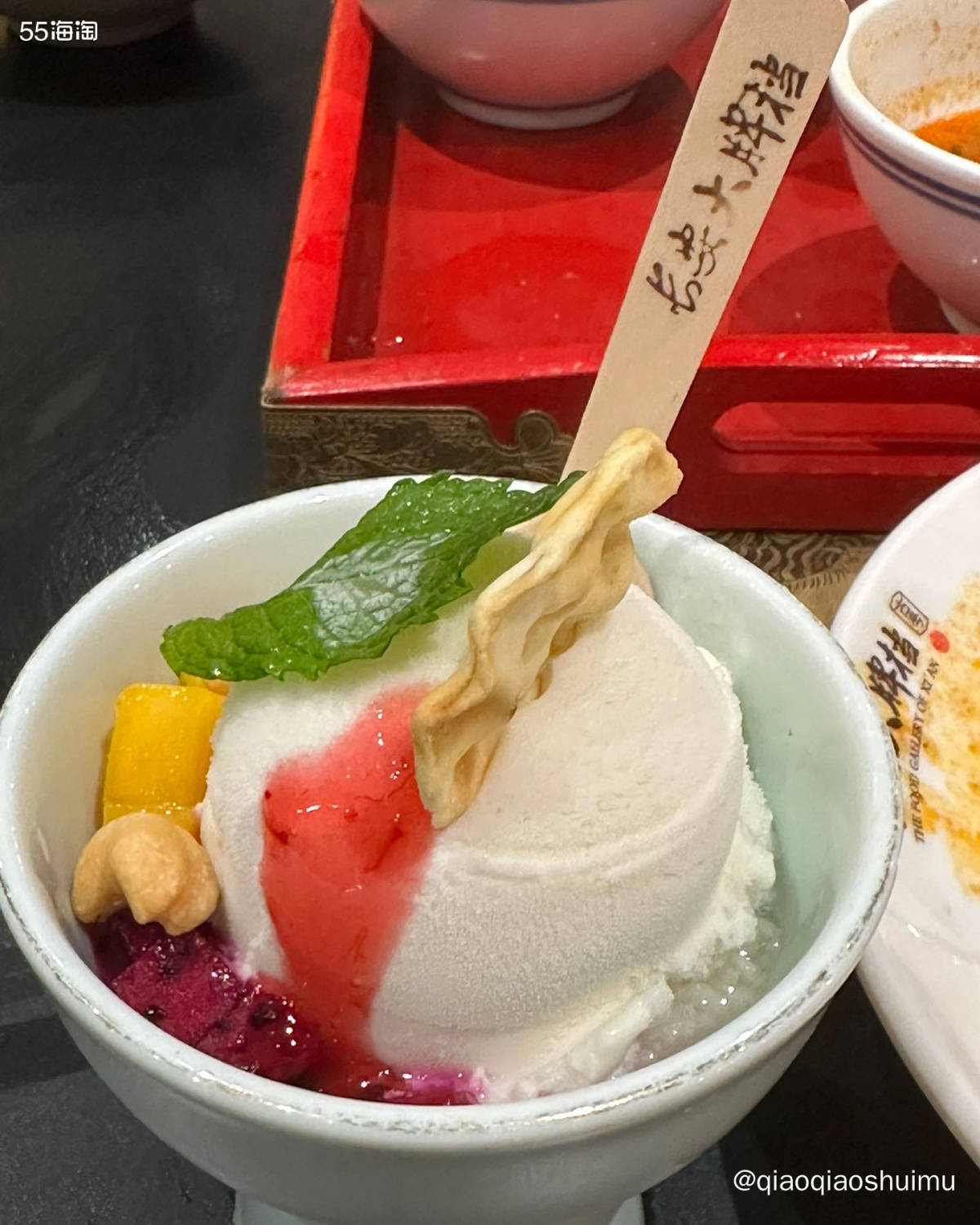 这家店叫做长安大牌档，感觉就很像南京大牌档那种，里面集结了各