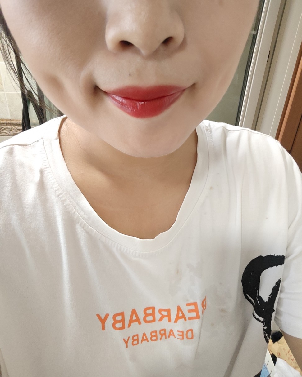 如果说ysl的方管里面我肯定最最推荐的就是它家经典的1966