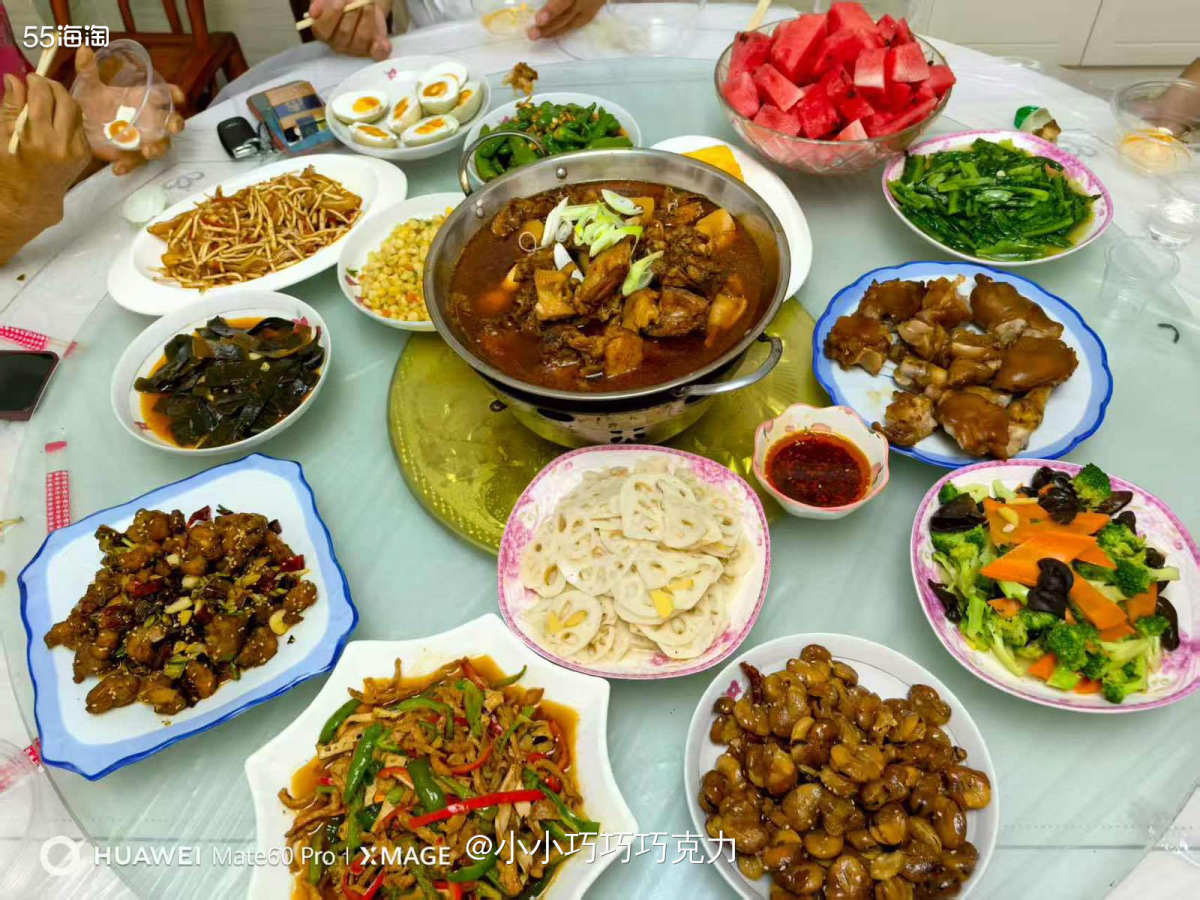 这周末我们又回去我家去了，表妹放假回来了，和家人一起来看望我