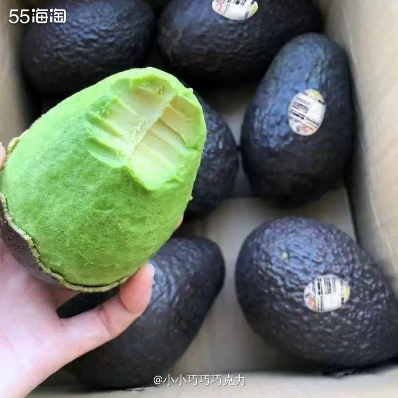 网上看到说小婴儿吃牛油果挺好的，牛油果营养丰富，水果店看到的