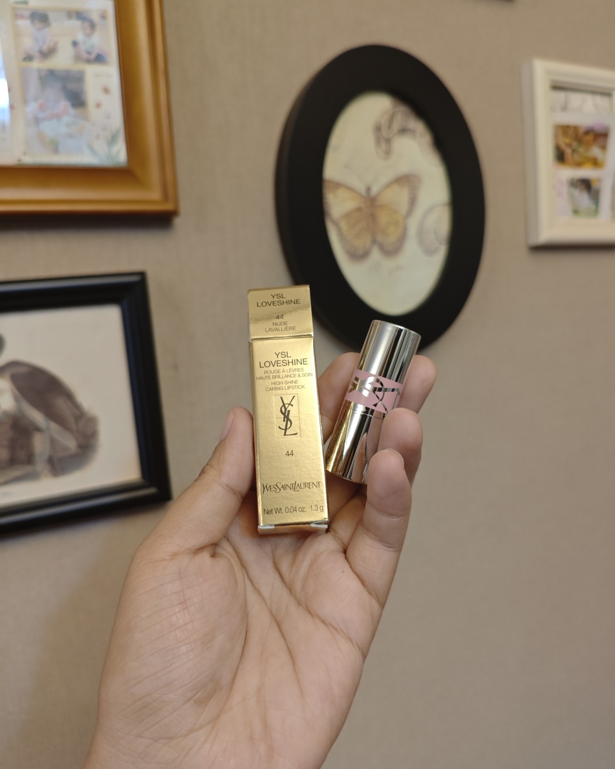 昨天收到了我合箱的丝芙兰的包裹了，走的是qqex～  ✨这一