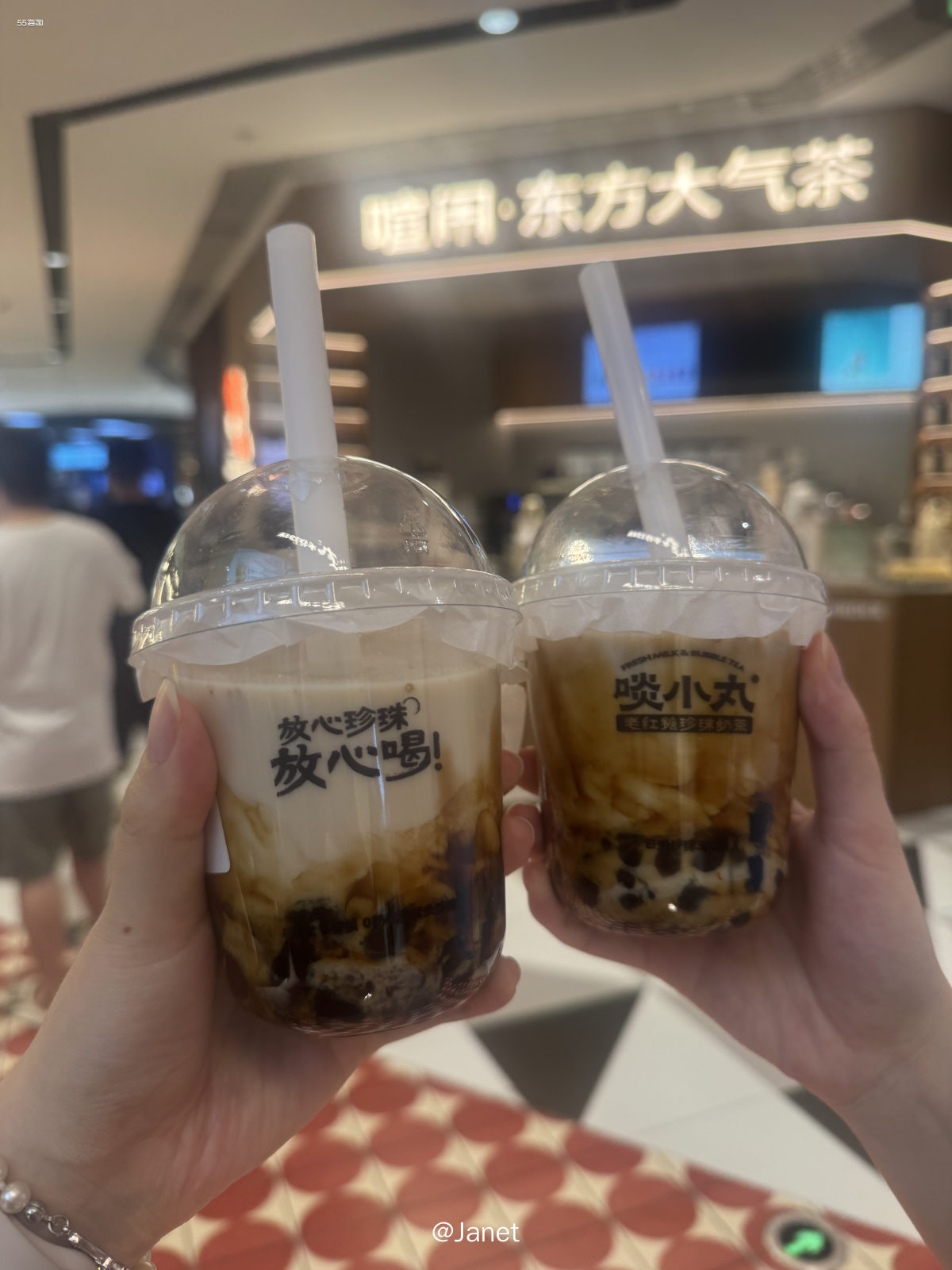 难得的一次聚餐，下班后就赶紧去喝我的朋友们汇合啦。晚上吃的汤