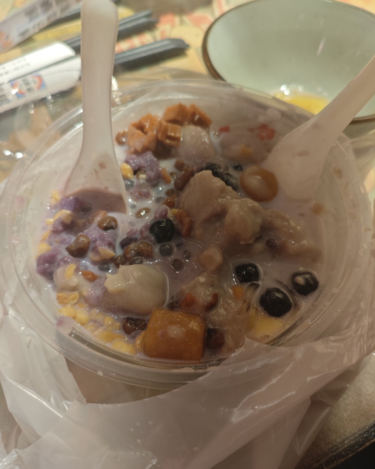 我看一个博主分享了鹅拌饭，搞得我也很想吃，就在附近大学城搜到