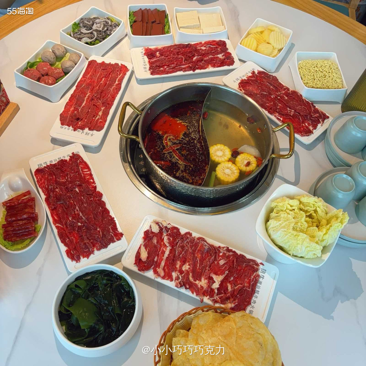 又来深夜分享美食啦，这是昨天带宝宝姑妈她们吃的潮汕牛肉火锅，