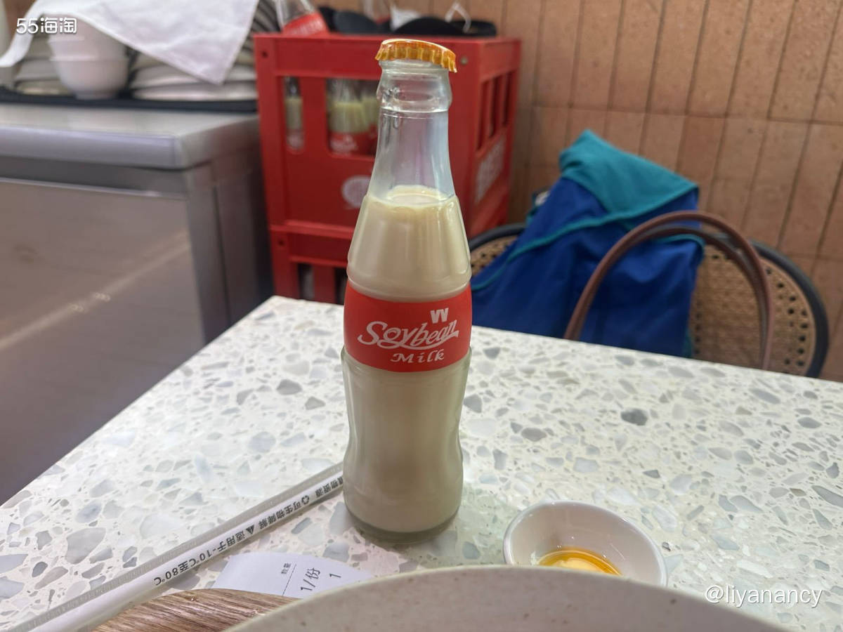 离剧场很近的一家小饭店，主要是羊汤烧饼还有一些面食，烧饼好评