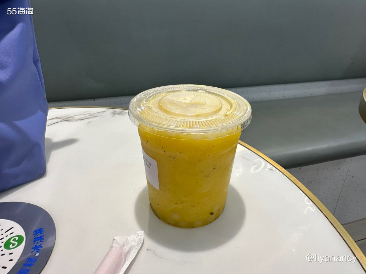 羊肉烧麦很好吃，很饱满的一个，里面纯**肉，很香的说，好久没