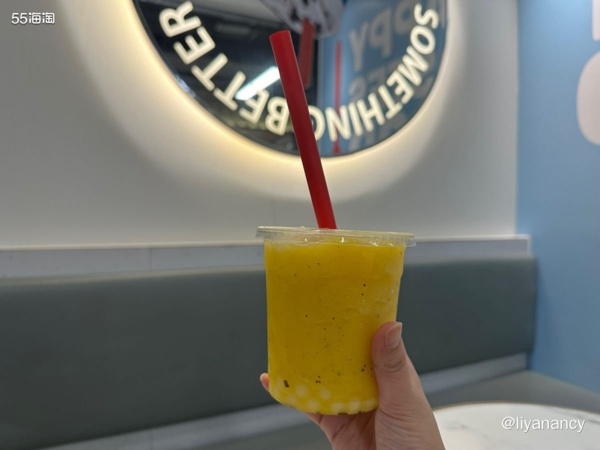 羊肉烧麦很好吃，很饱满的一个，里面纯**肉，很香的说，好久没