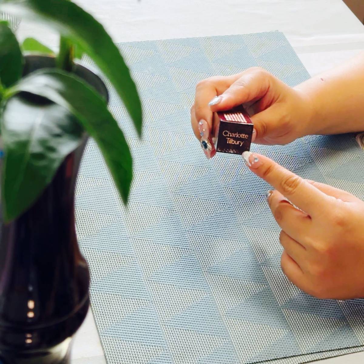 💄姐妹们谁懂啊！化完妆2小时就驳卡粉的…   直到我遇见了