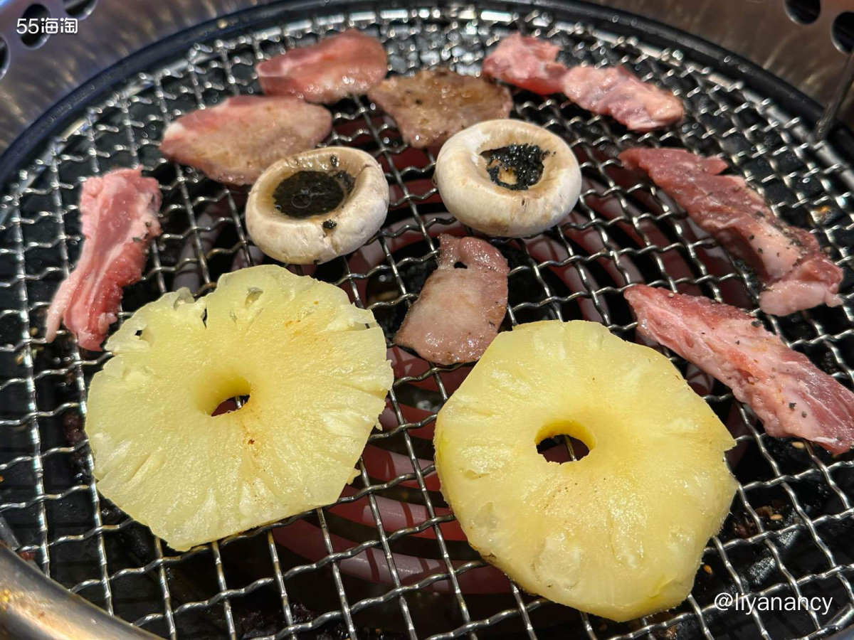 自助烤肉的快乐，很适合打工人的周中消遣，因为同样的自助周末比