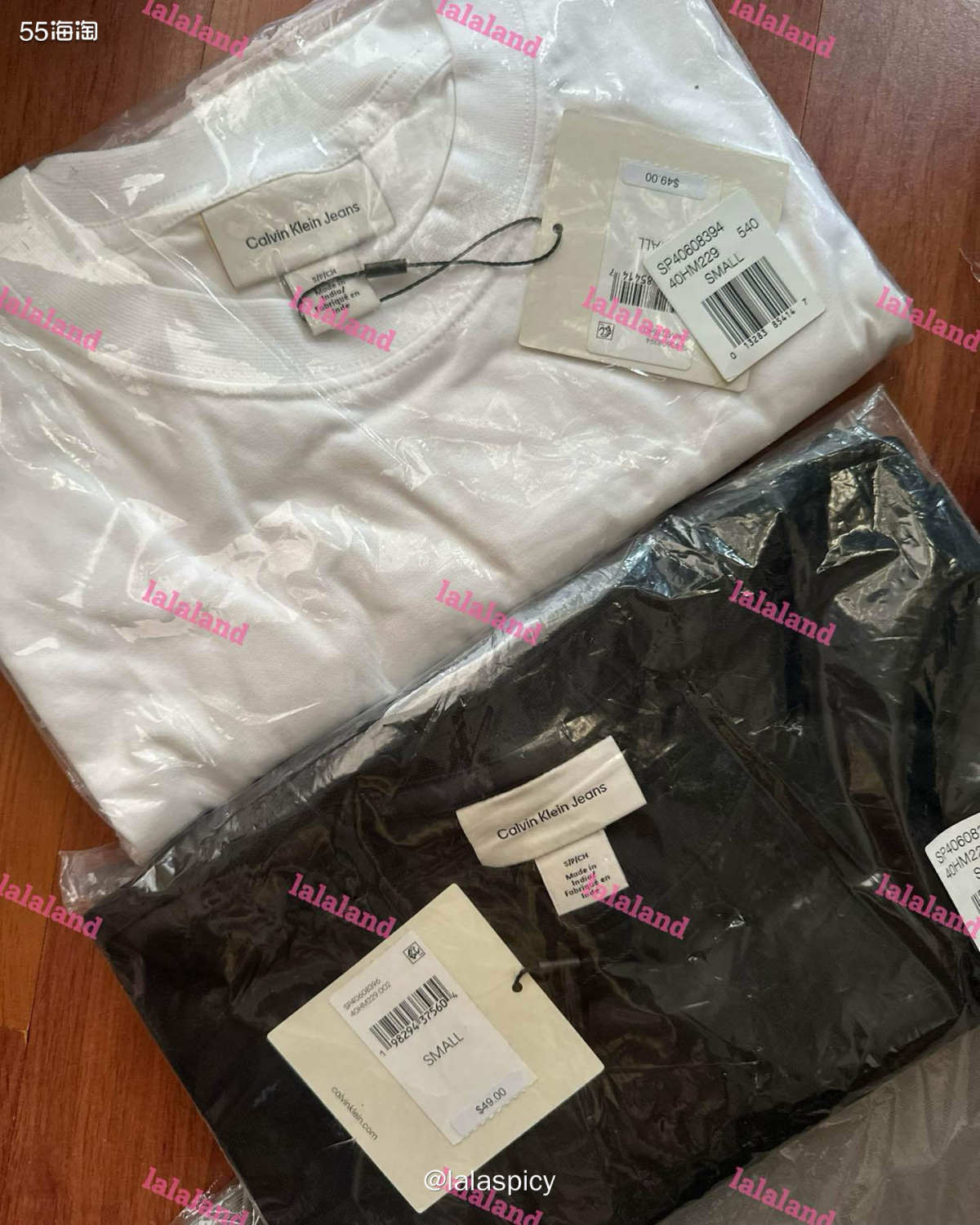 最近在Calvin Klein官网淘到了黑白经典T恤和男士内