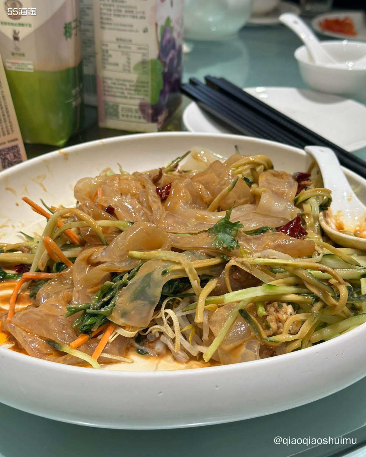 此行最后一站，到了哈尔滨，到了先来个家庭聚会，大家相聚老厨家