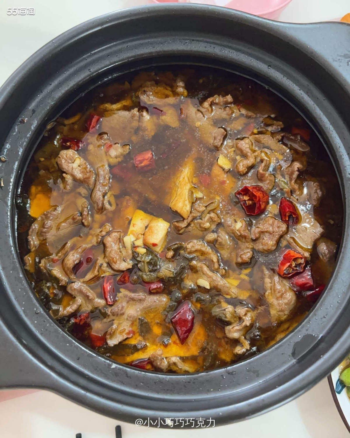 最近在小红书看到一个酸菜牛肉煲感觉还不错，昨天试了下确实好吃