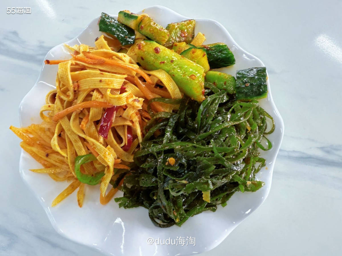 🌿谁能想到我们在内蒙吃了一顿清真兰州拉面呢？哈哈哈…因为顿