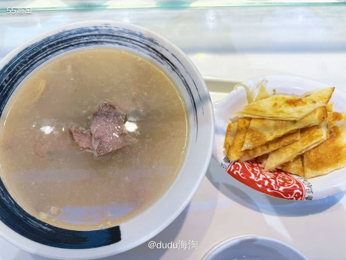 🌿中午和晚上都去食堂吃的话，就会多去尝试一些以前没吃过的菜