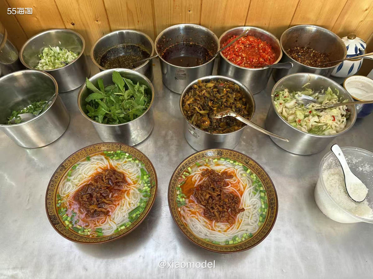 😆在大理的每天早餐貌似都吃的是米线啊。  😄这是第4天早