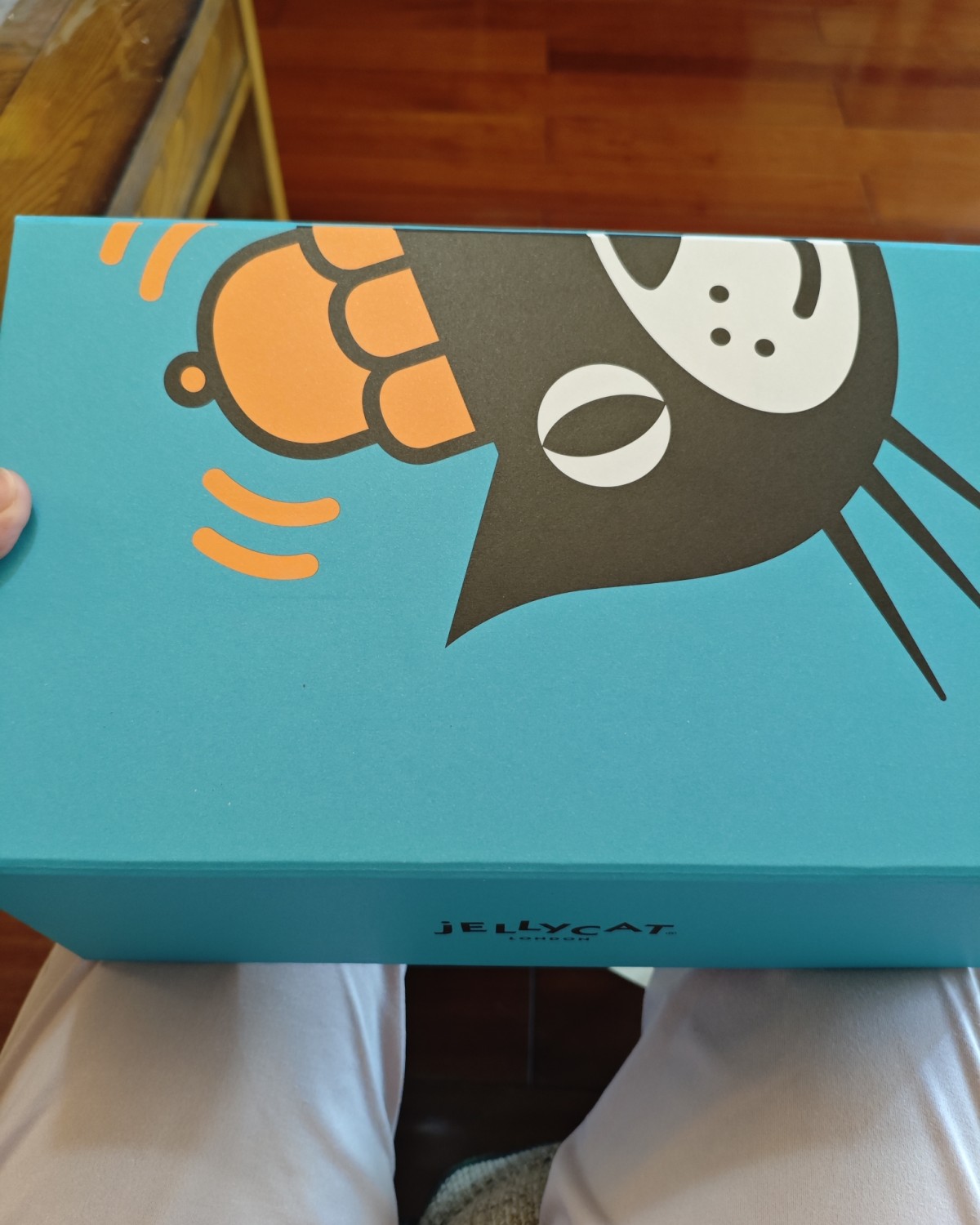 Jellycat官网不是很好海淘，经常砍单，国内最近因为七夕