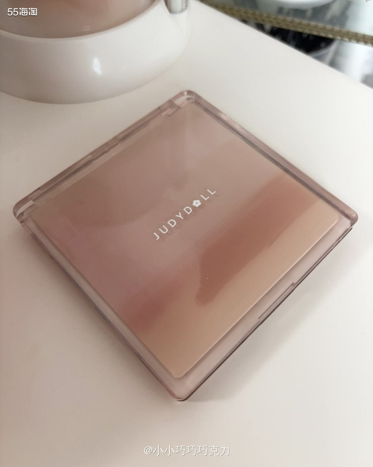 一年到头我也化不了几次全妆，彩妆真用的很少，不过买的倒是不少