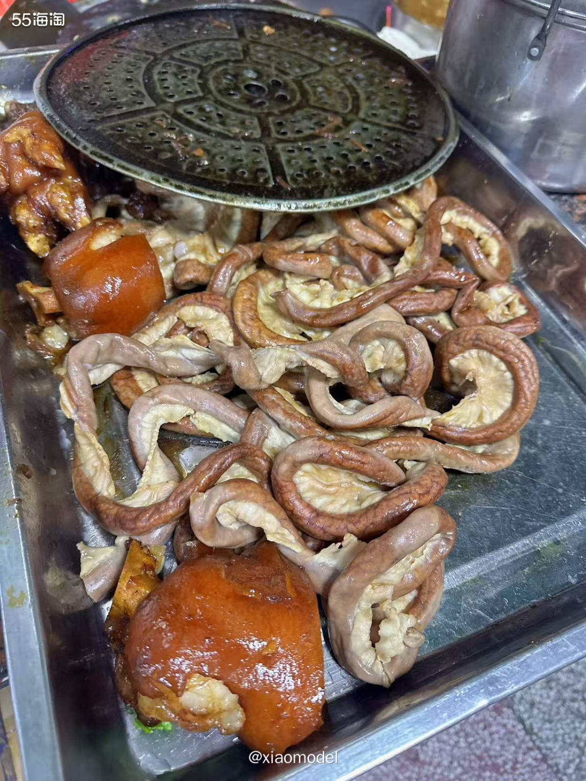 😀之前在广东的很多地方都吃过隆江猪脚饭，但其实隆江猪脚饭得