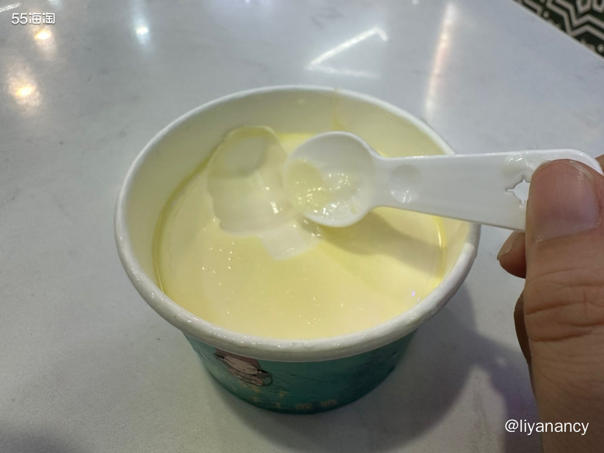 9月啦，去吃美味的小烧烤。鸡脆骨好吃，口感很赞，菜卷也不错，