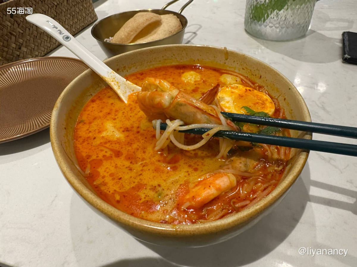 我爱吃的福万越南餐厅，服务很好，每次到店就给虾片，临走的时候