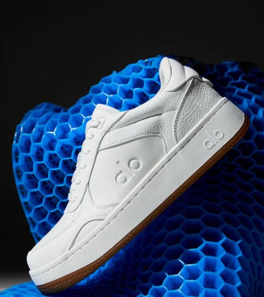 Alo这双Recovery Mode Sneaker，是一双