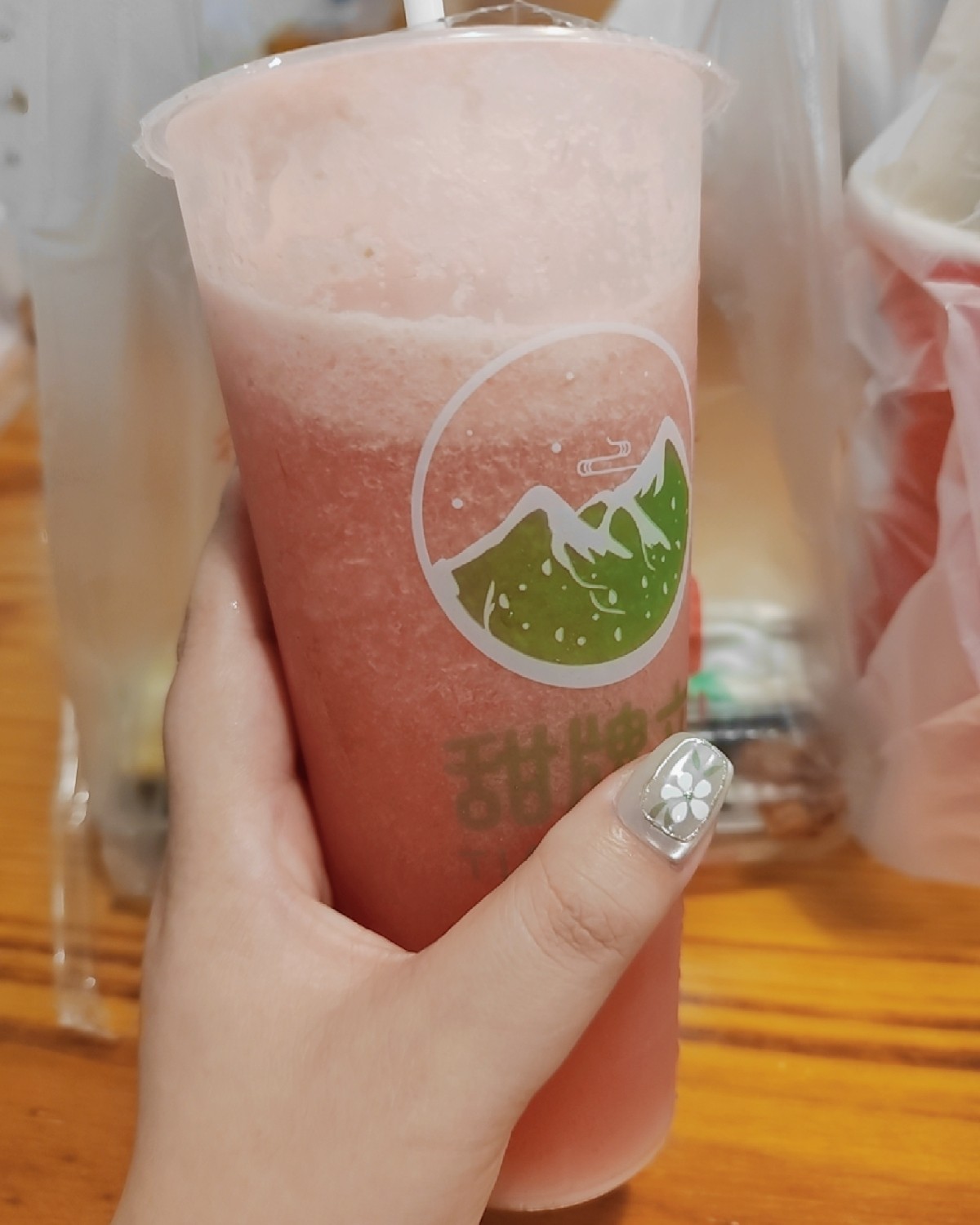 有没有一到夏天就特别想念西瓜的那种感觉啊，西瓜简直就是夏天的