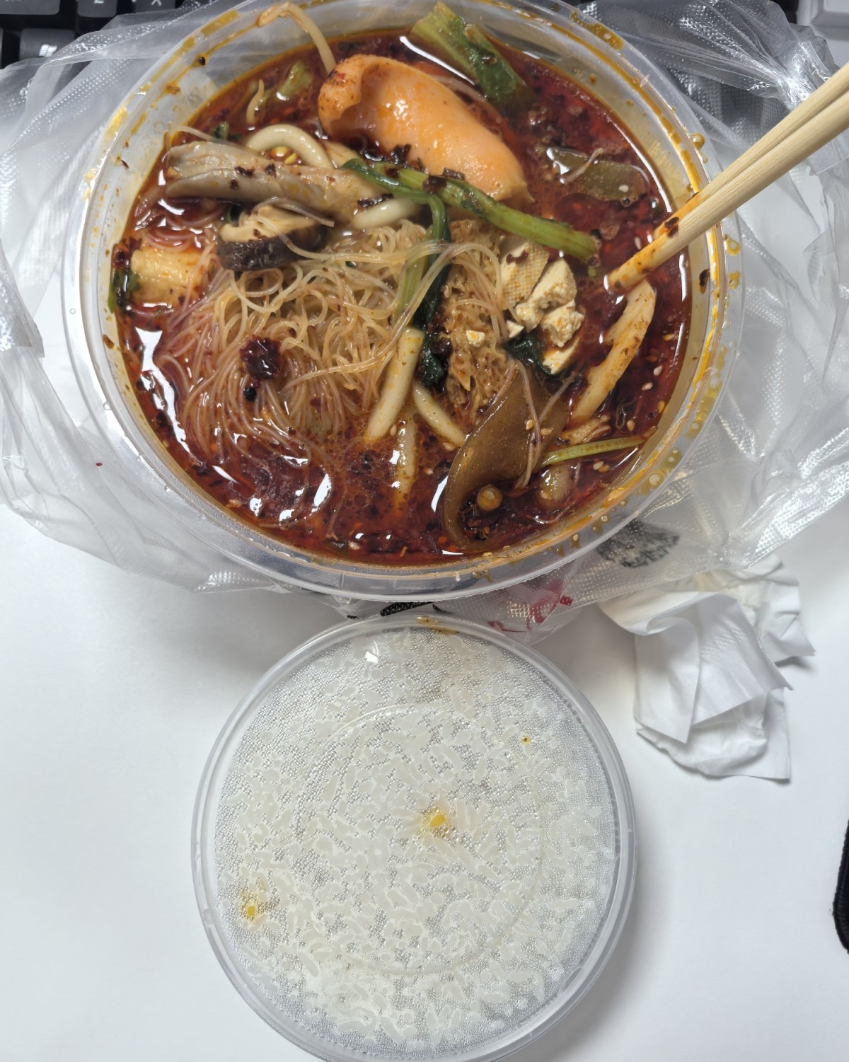 这两天属实是忙的晕头转向的， 基本上都在外面跑。 今天在外面